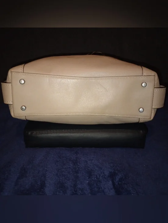 EUC Coach Edie Shoulder bag 31 With Tea Rose Tooling - Picture 5 of 12